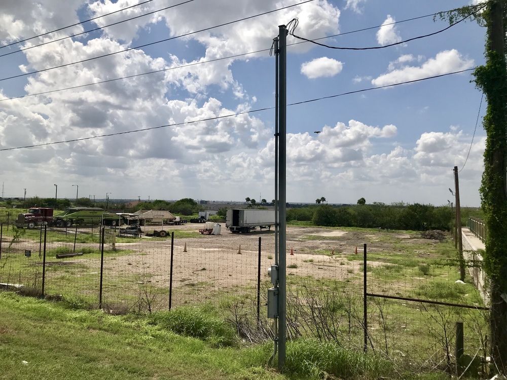4002 S Zapata Hwy, Laredo, TX 78046